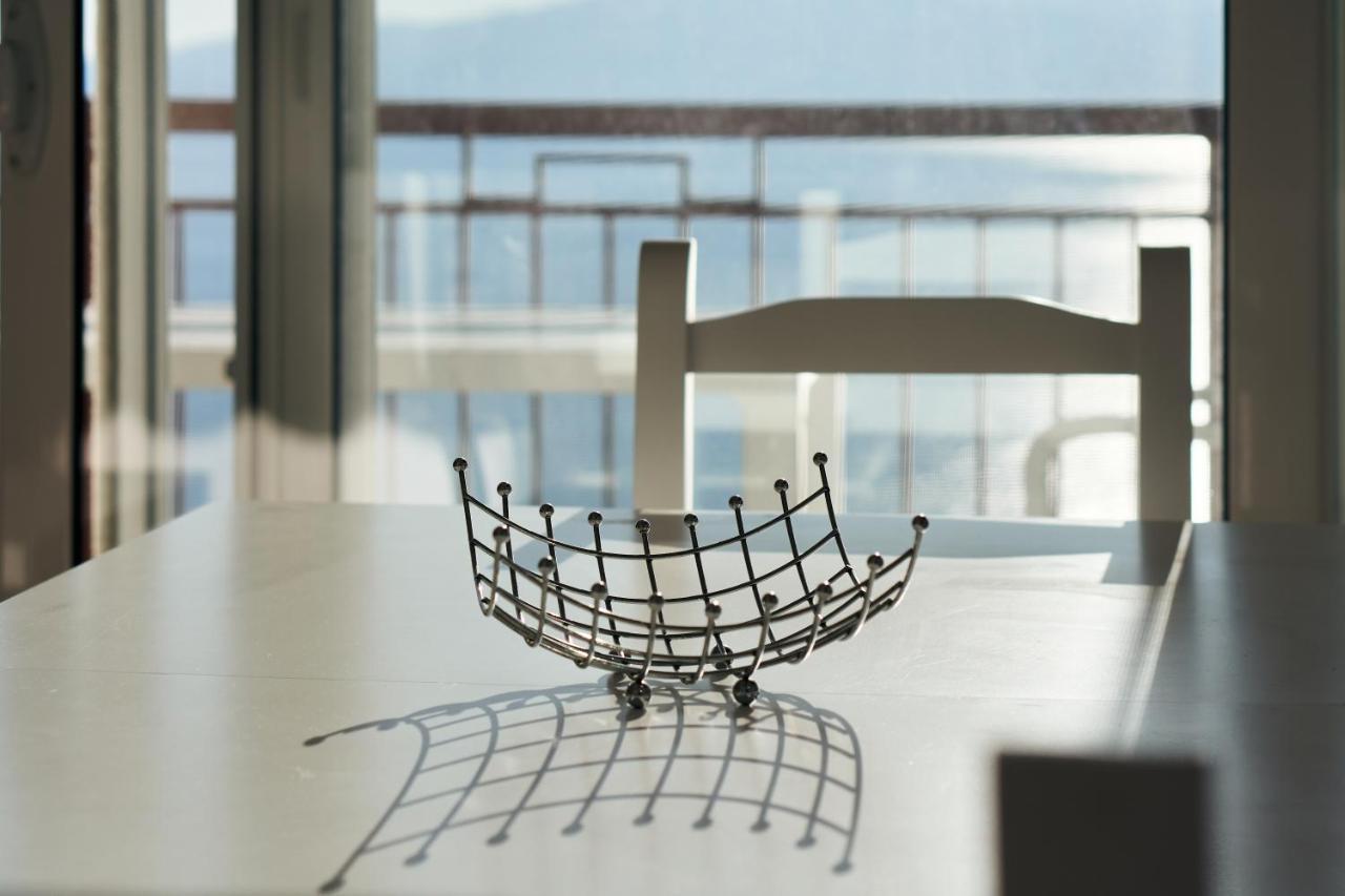 Central Beach Apartment Sarandë Esterno foto