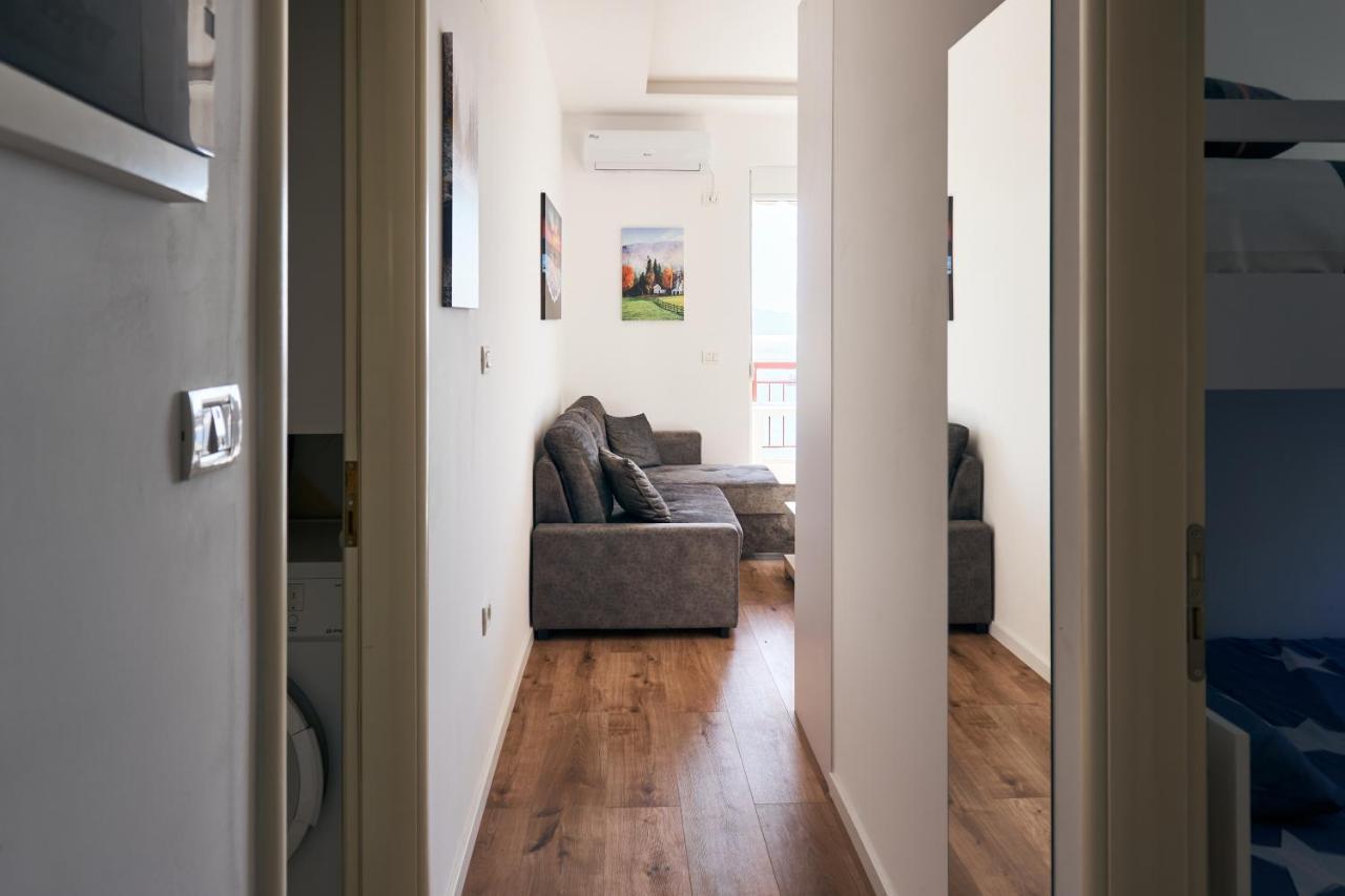 Central Beach Apartment Sarandë Esterno foto